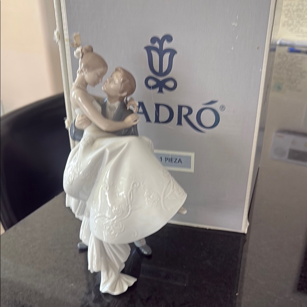 Lladro Elegant White And Cream Couple Figurine “ Happiest Day”. With Box